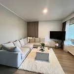 Aka - Spacious Townhouse End By The Апартаменты *