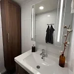 Aka - Spacious Townhouse End By The Апартаменты Лахти