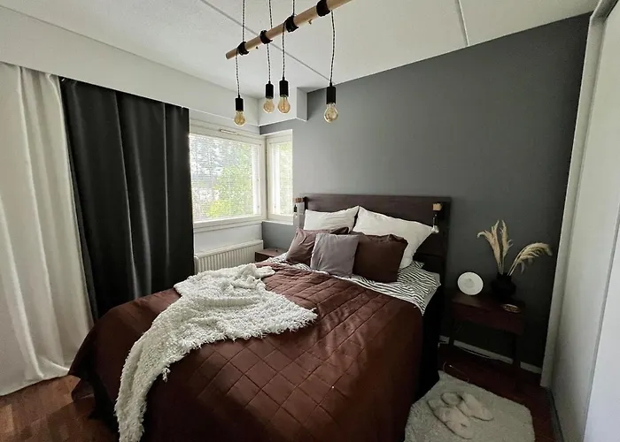 Aka - Spacious Townhouse End By The Appartamento Lahti